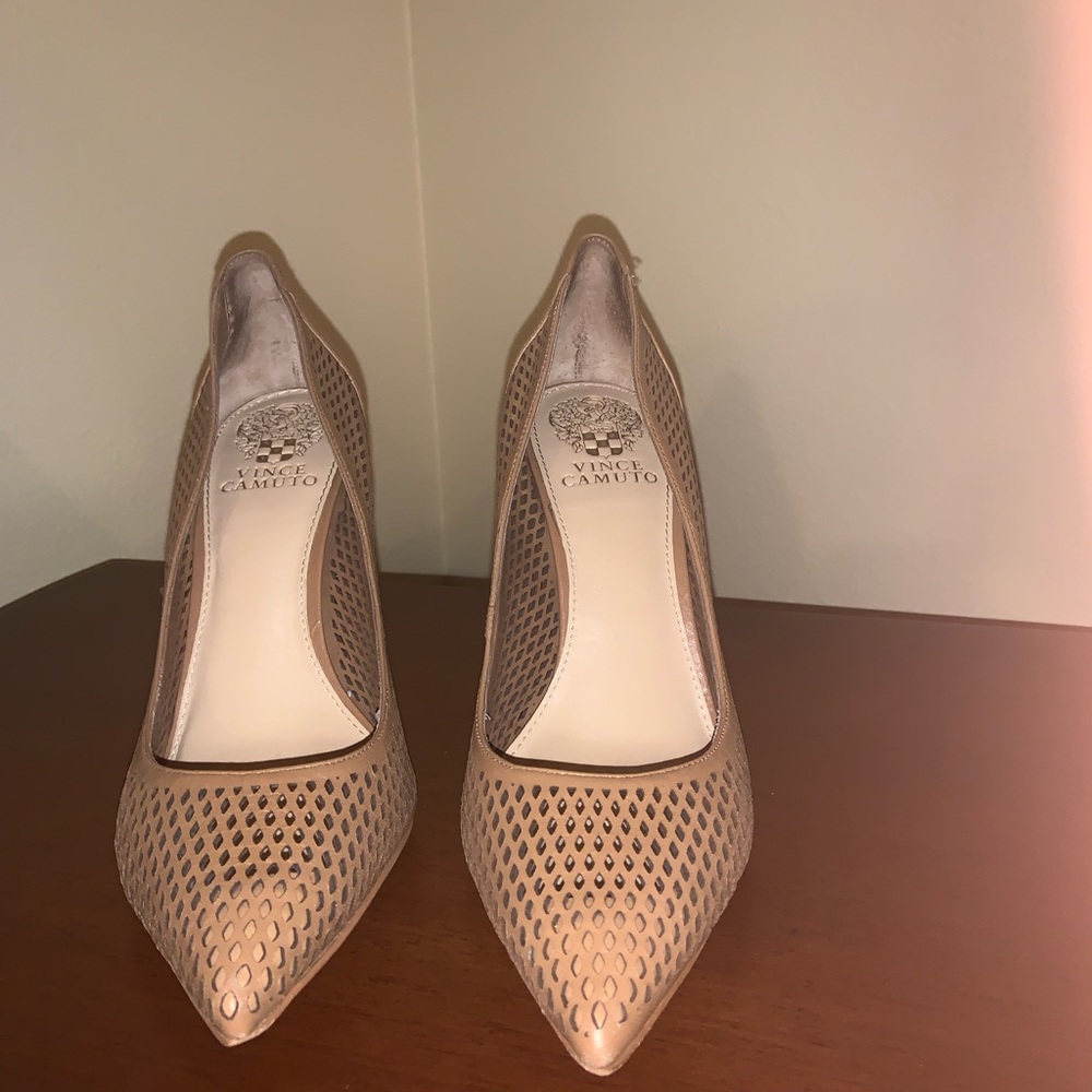 Carmel Ponited toe Vince Camuto